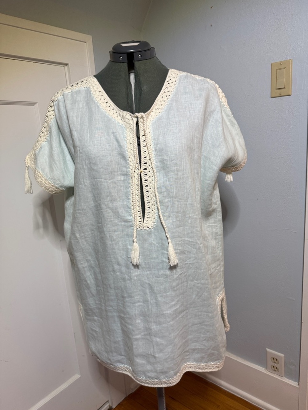 Tory Burch Light Blue Linen Tunic with Cream Crochet Trim Tassel XL Cover-up